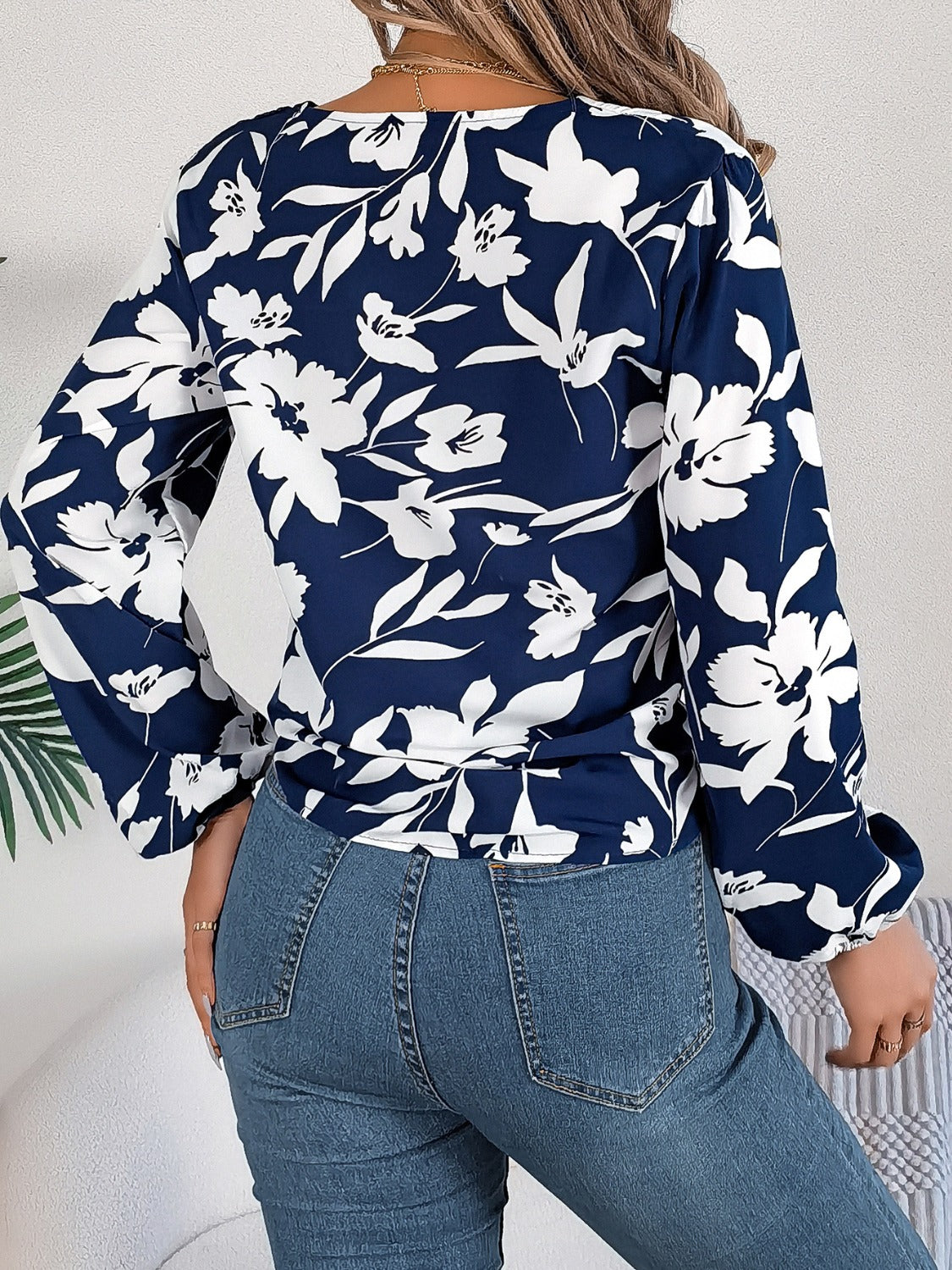 Printed V-Neck Long Sleeve Blouse