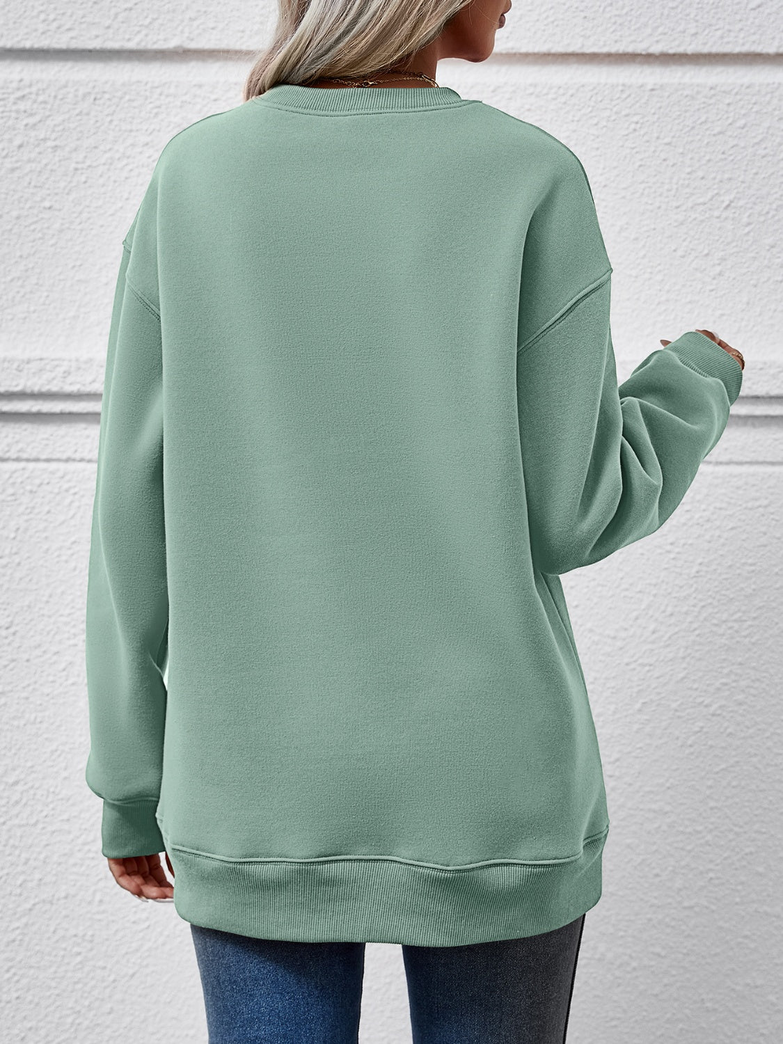 MERRY AND BRIGHT Round Neck Sweatshirt