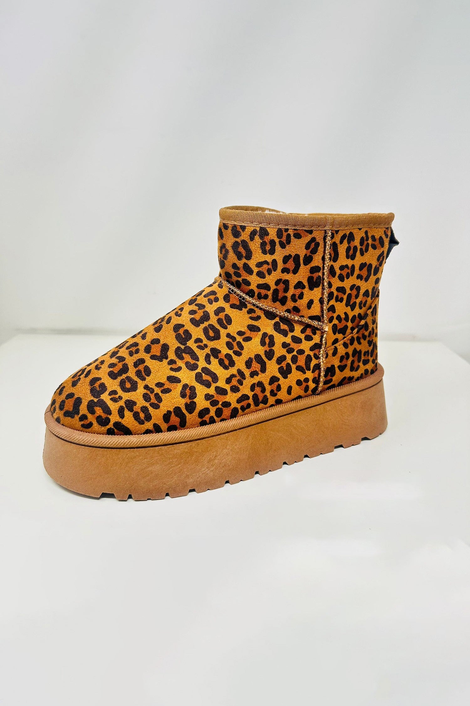 WILD DIVA Thermal Furry Leopard Platform Boots