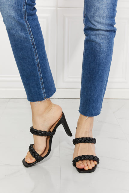 MMShoes In Love Double Braided Block Heel in Black